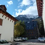 Marraquita Avairent Canfranc Estacion