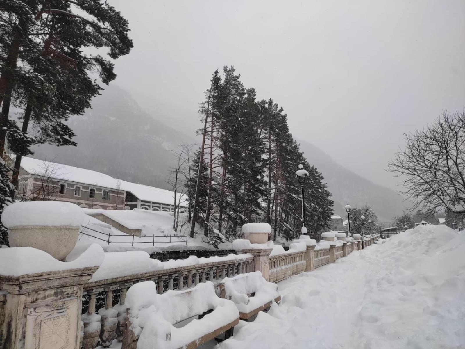Marraquita Avairent Estacion * Canfranc